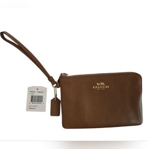 Coach Saddle Corner Zip Wristlet Style F54626